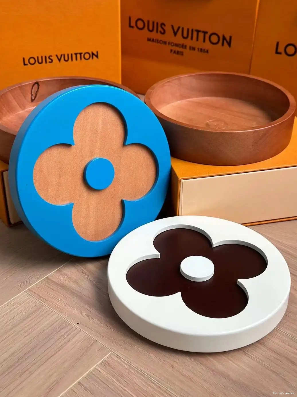 FLOWER CUSTOM BOX LV 0705